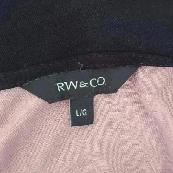 RW&CO Women's Large Elegant Collared with Embroidered Detail - Picture 6 of 8